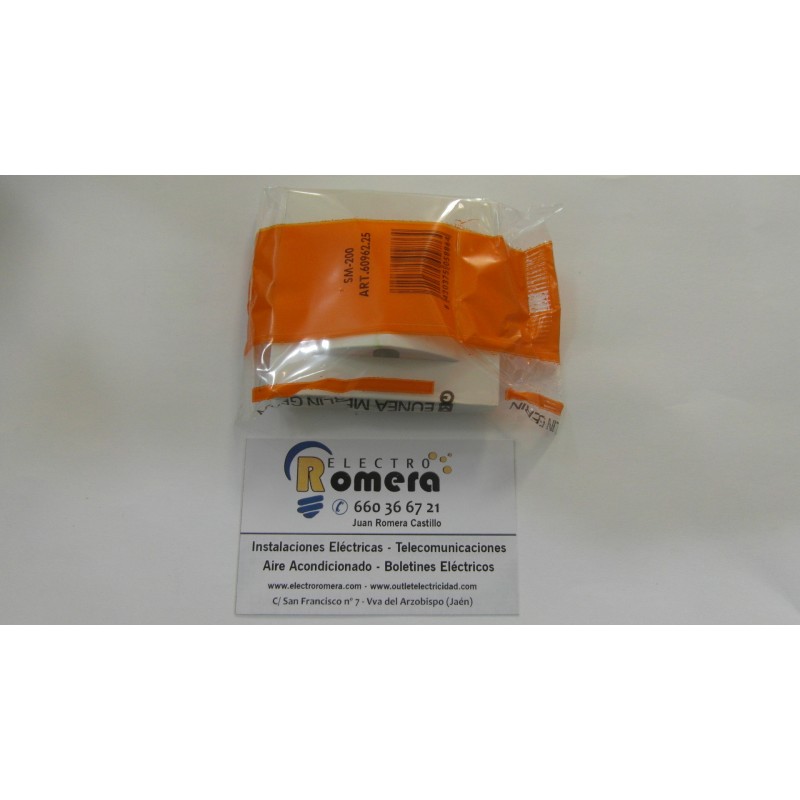 TAPA SALIDA DE CABLES SM200 MARFIL