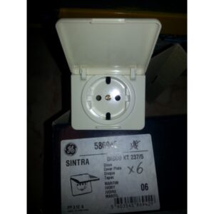 TAPA DE ENCHUFE SHUKO CON TAPA COLOR MARFIL 586942