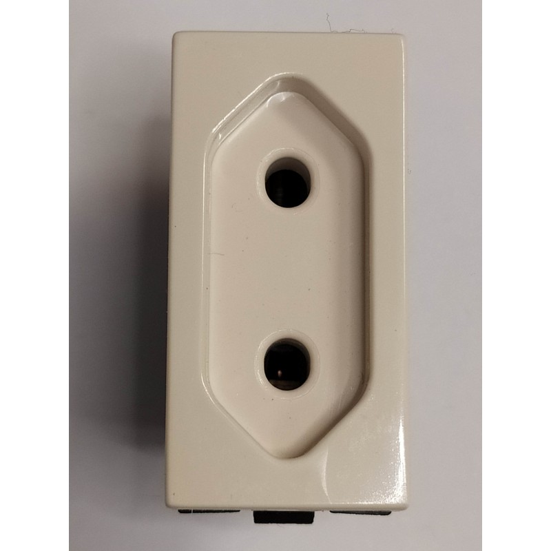 BASE DE ENCHUFE ESTRECHO 2P 10A 250V BLANCO 87300.02