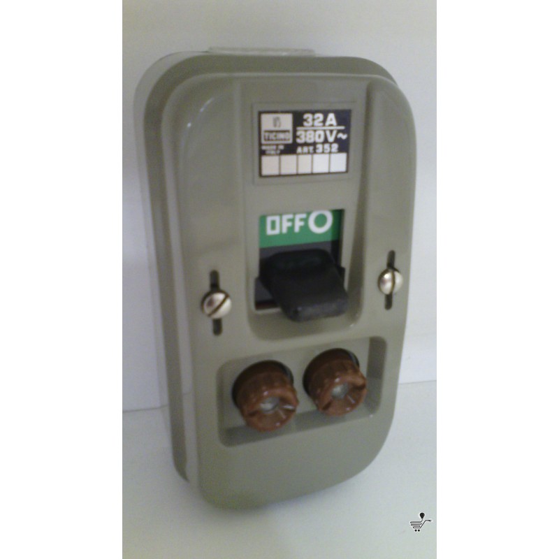 INTERRUPTOR II 32A 380V BTCINO