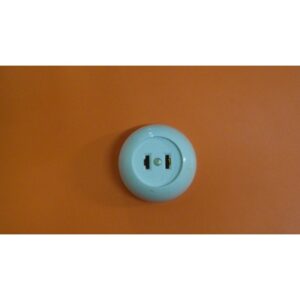 Enchufe superficie blanco 2562