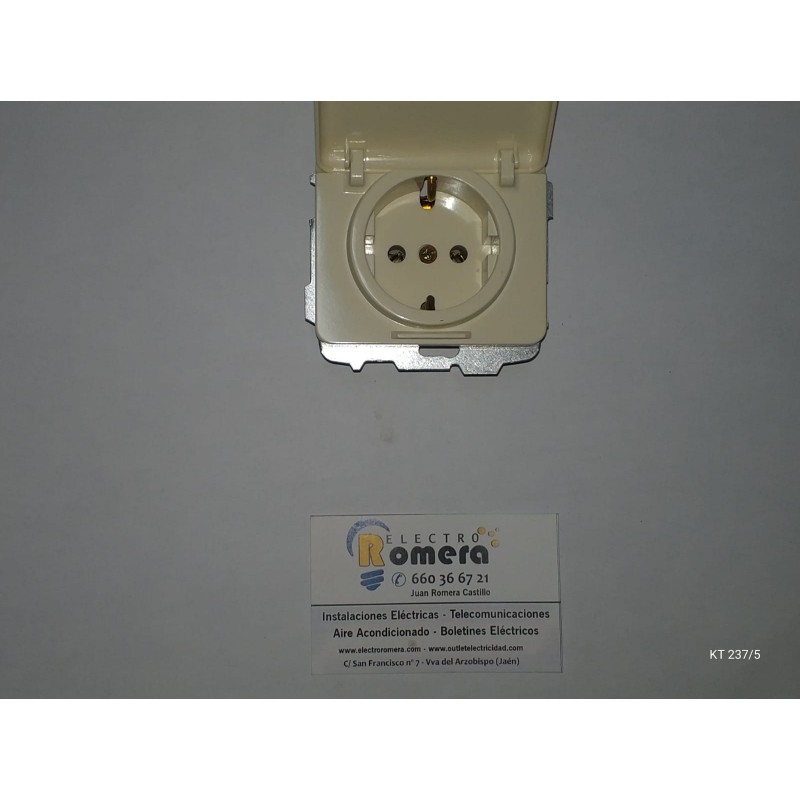 ENCHUFE CON MECANISMO S/G KT 2371/5