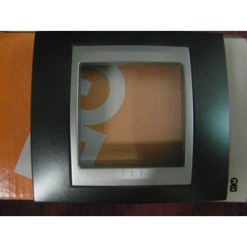 MARCO 1 ELEMENTO GRIS METAL/ALUMINIO U66.002.097