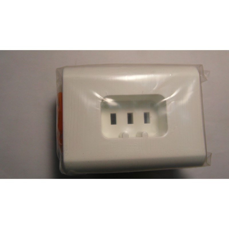 TOMA DE CORRIENTE 25A/250V BIPOL.CON TT