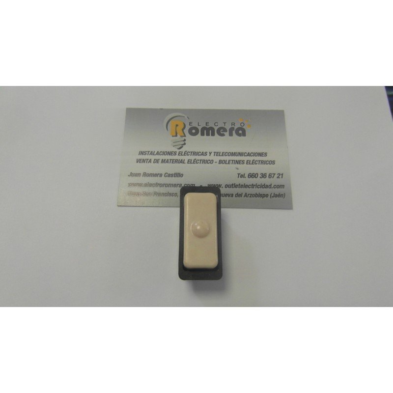 BASE ADAPTADORA EUNEA BIPOLAR EUROPOLI METROPOLI 10A.250V.