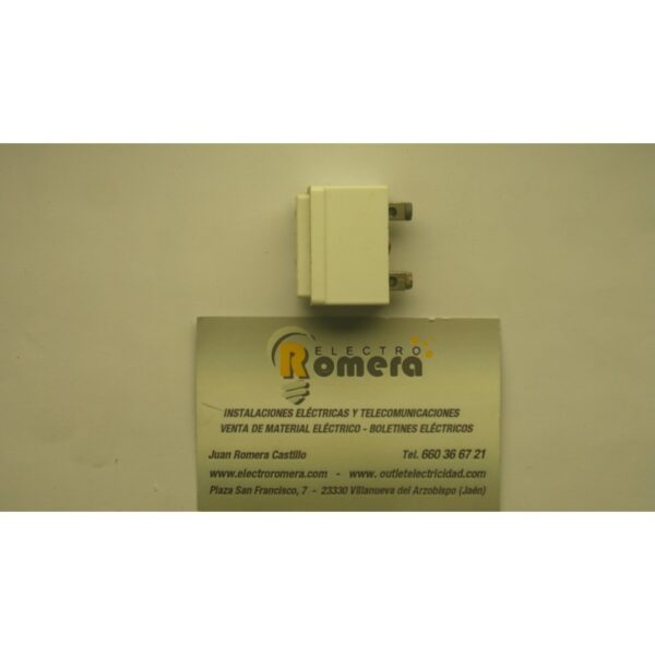 ENCHUFE BLANCO PARA CLAVIJA AMERICANA  1 MODELO BJC