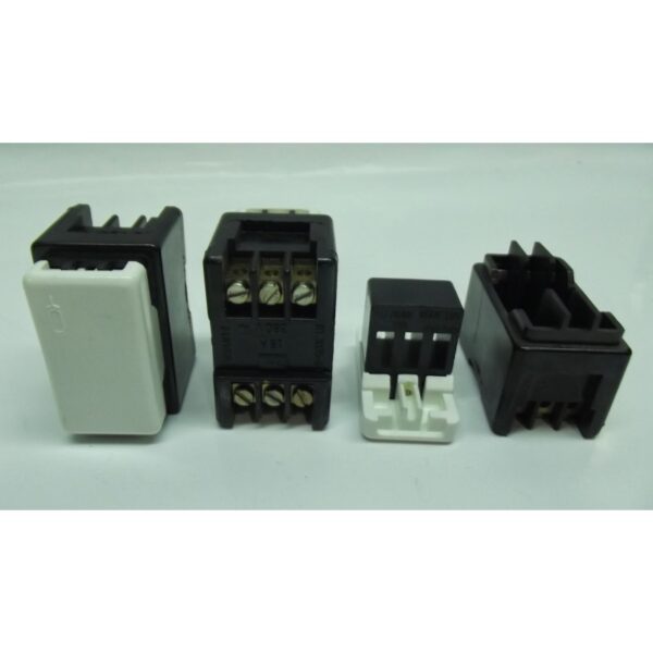 PORTAFUSIBLE CORTACIRCUITO III  TRIPOLAR BLANCO METROPOLIS/EUNEA 3035-B UNIPOLAR RECUPERADO