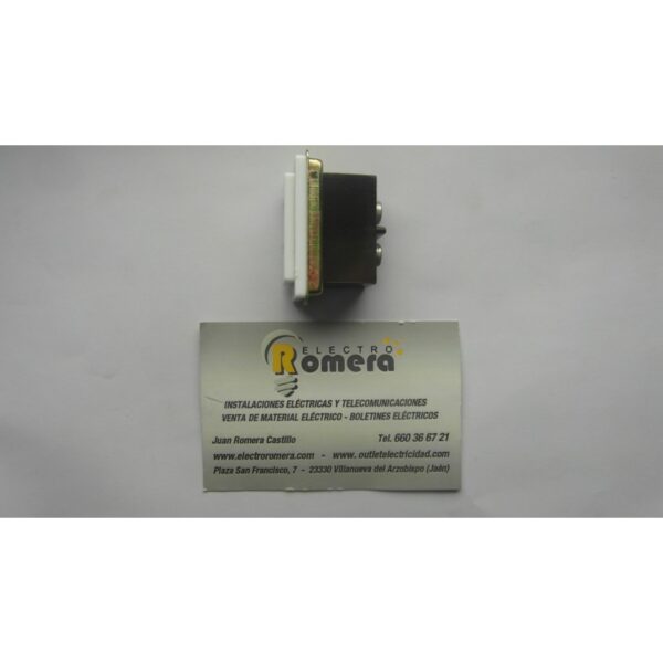 ENCHUFE PATILLA PLANA AMERICANA ESTRECHA 3 ENCHUFE PATILLA PLANA AMERICANA ESTRECHA