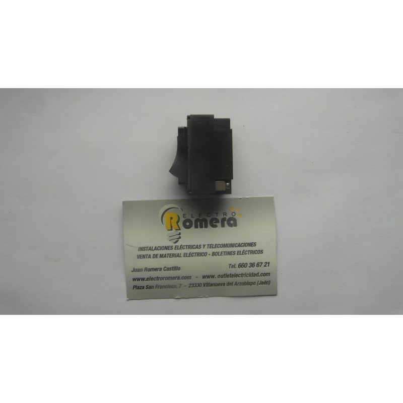 INTERRUPTOR BALANCIN 19A 250V CONTACTOS DE PLATA
