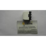 BASE DE ENCHUFE T.T DESPLAZADO