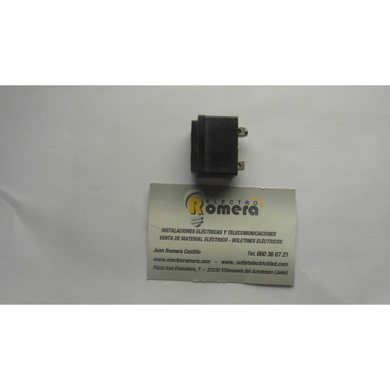 ENCHUFE AMERICANO PLANO NEGRO BJC ESTRELLA