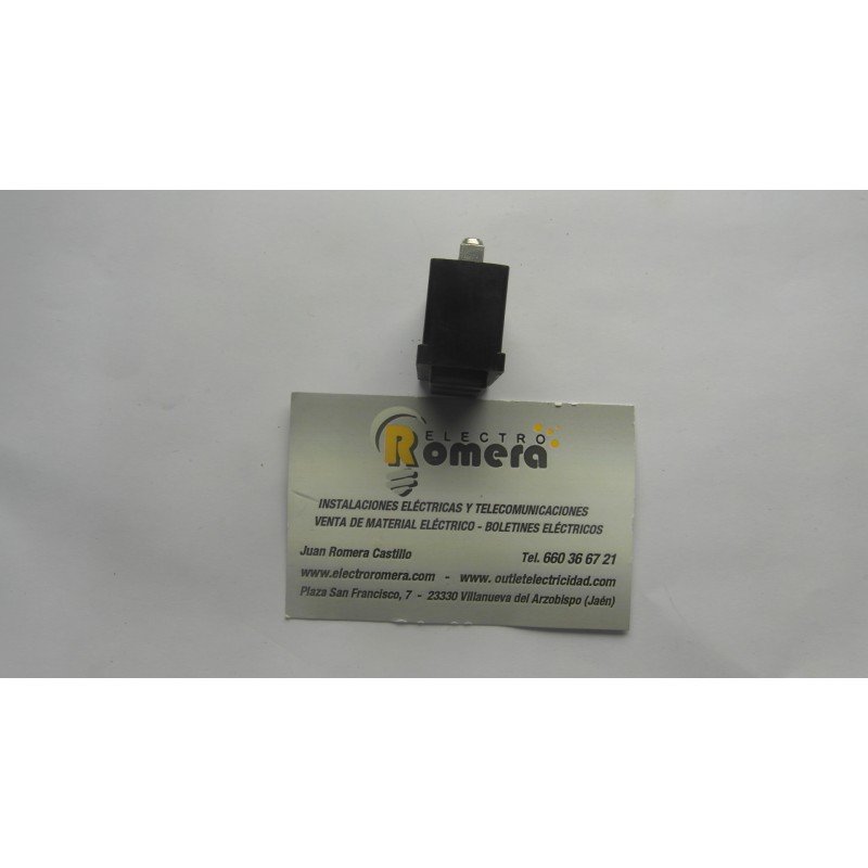 ENCHUFE AMERICANO PLANO NEGRO BJC ESTRELLA