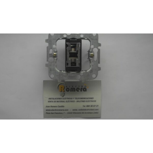 PORTAFUSIBLES 16A/250V MECANISMOS SERIE DE LUJO 8108 1 PORTAFUSIBLES 16A/250V MECANISMOS SERIE DE LUJO 8108