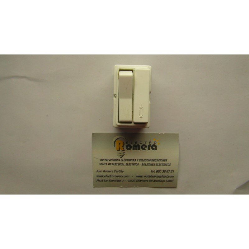 INTERRUPTOR MAS PORTAFUSIBLES PARA 16A BLANCO