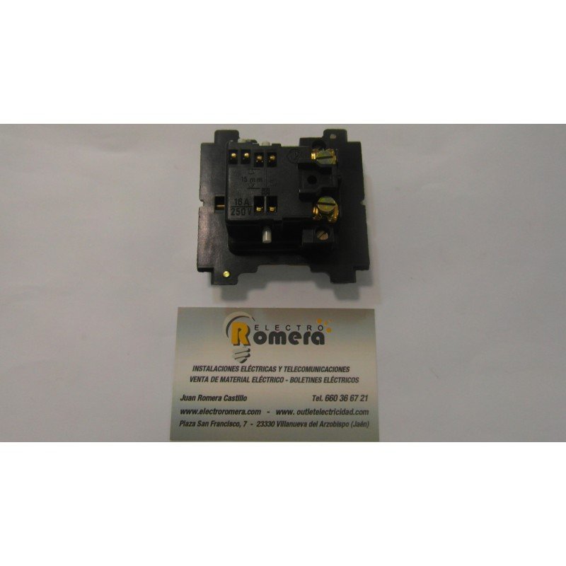 ENCHUFE +  CONMUTADOR MARFIL