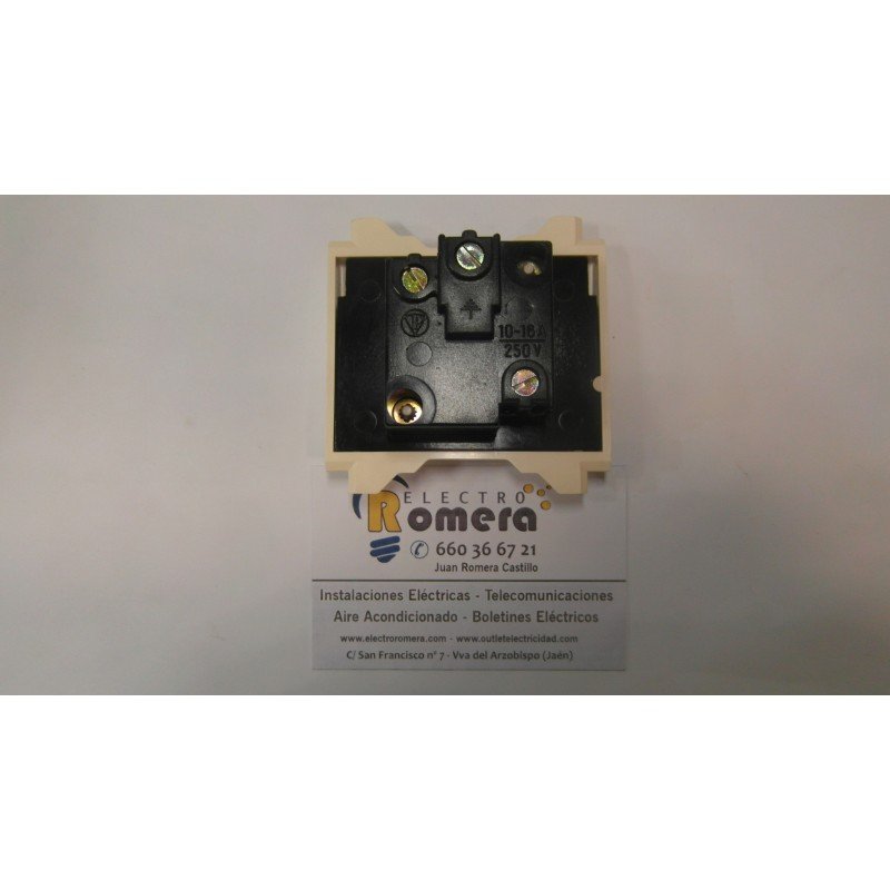 ENCHUFE 2P + T DESPLAZADA  MARFIL 5502