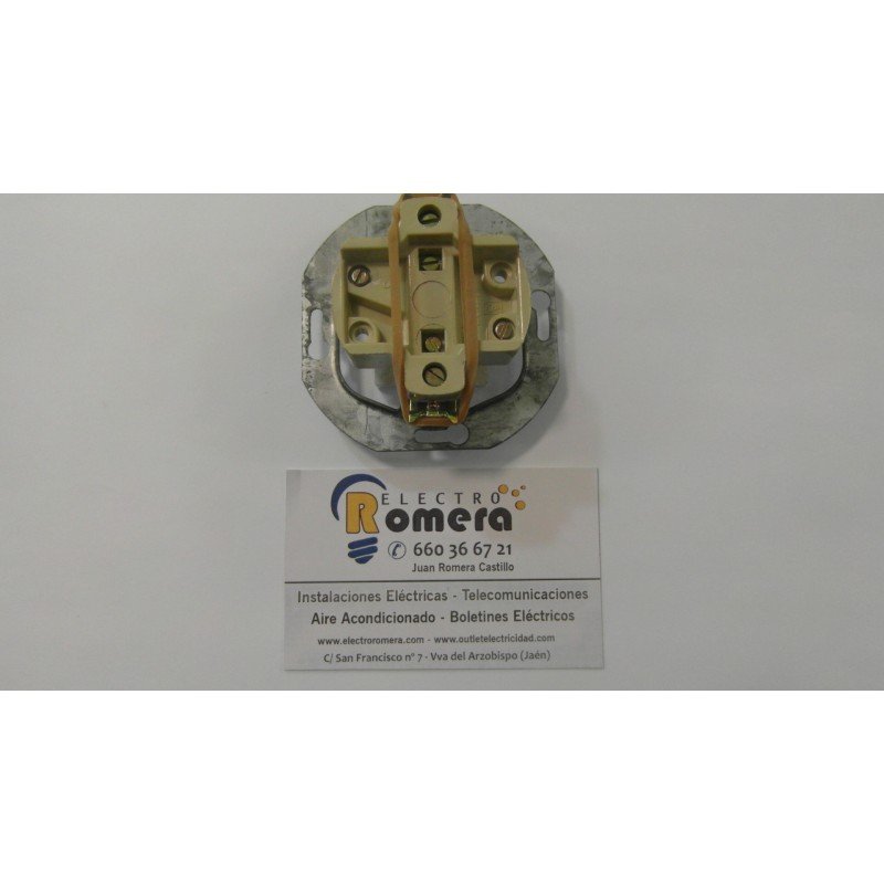 BASE Y PORTAFUSIBLES PARA FUSIBLES DE CRISTAL 10A 250V