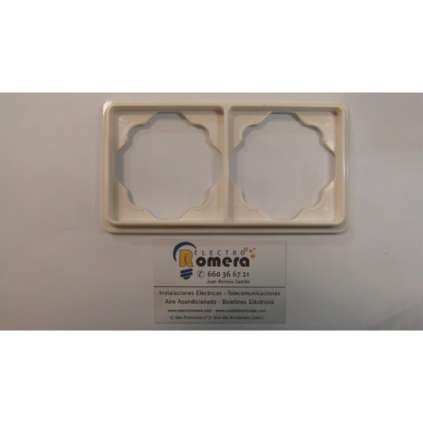 MARCO 2 ELEMENTOS SERIE TRAZO BLANCO 1 MARCO 2 ELEMENTOS SERIE TRAZO BLANCO