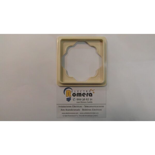 MARCO 1 ELEMENTO SERIE TRAZO MARFIL 1 MARCO 1 ELEMENTO SERIE TRAZO MARFIL