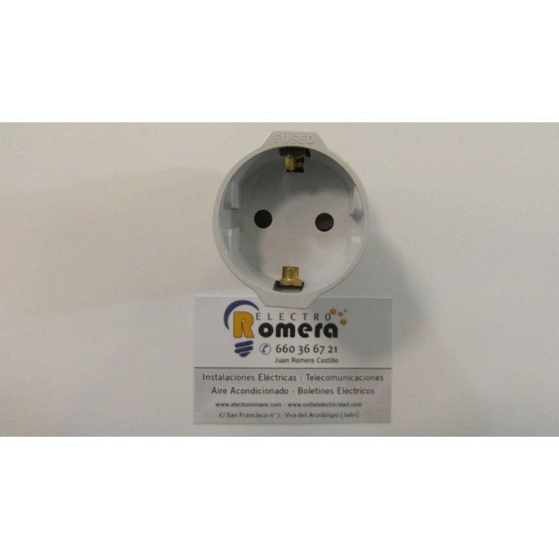 CLAVIJA ADAPTADORA AMERICA-EUROPA CLA/E BS1363/3 ST-5