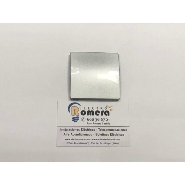 TAPA CIEGA COLOR ALUMINIO 70366.30