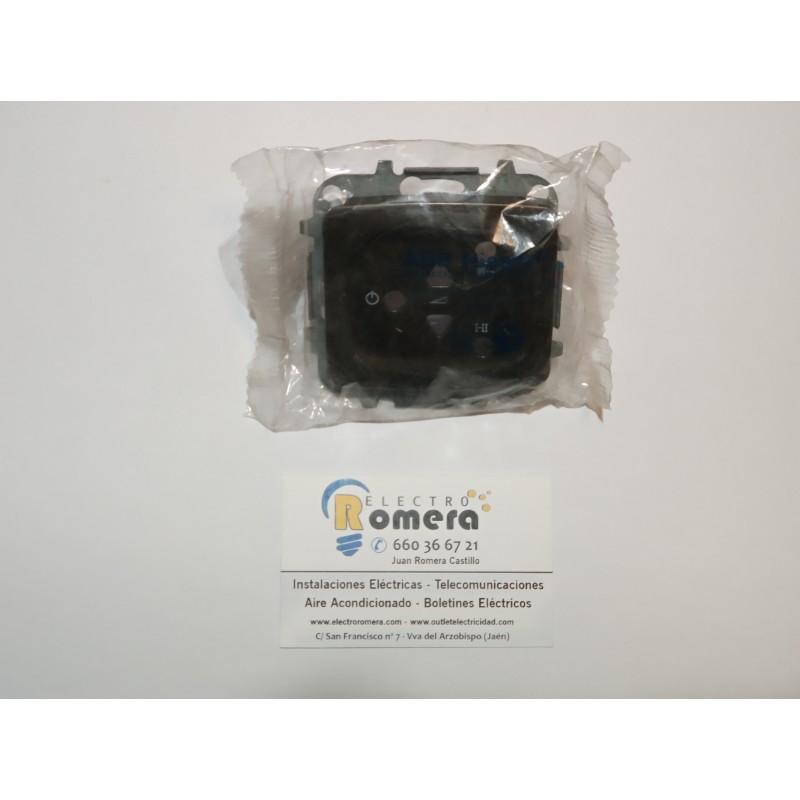 TTAPA MANDO 2 CANALES ESTEREO BRONCE NIESSEN ARCO 8258.2 BR