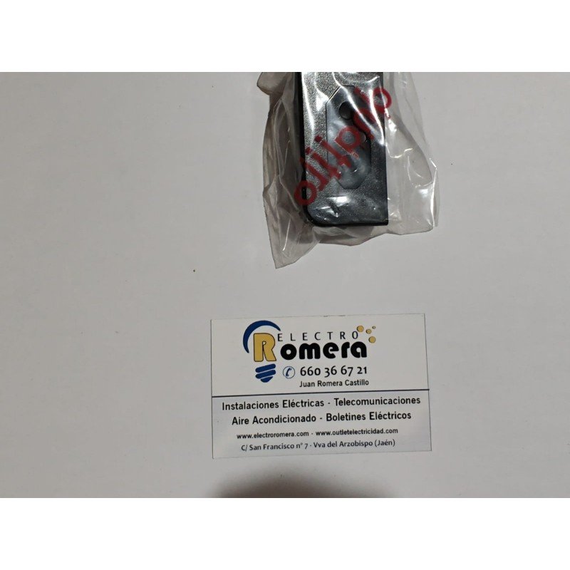 PLACA M. IZQ. BASE TOMA TIERRA DESP. NEGRO FONTINI QUATTRO