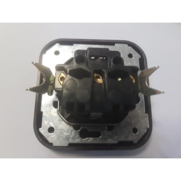 BASE ENCHUFE SHUCKO CON TOMA TIERRA LATERAL CON MARCO INCORPORADO MARRON 10/16 A 250 V 31452-36