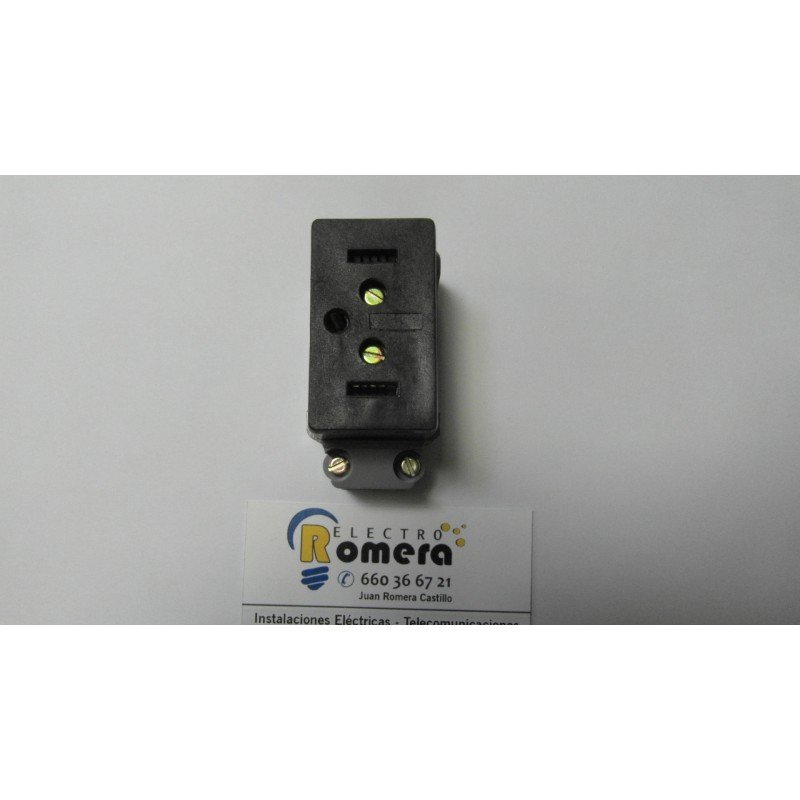 PROLONGADORES II CON T.T METROPOLI 16A 380V GRIS