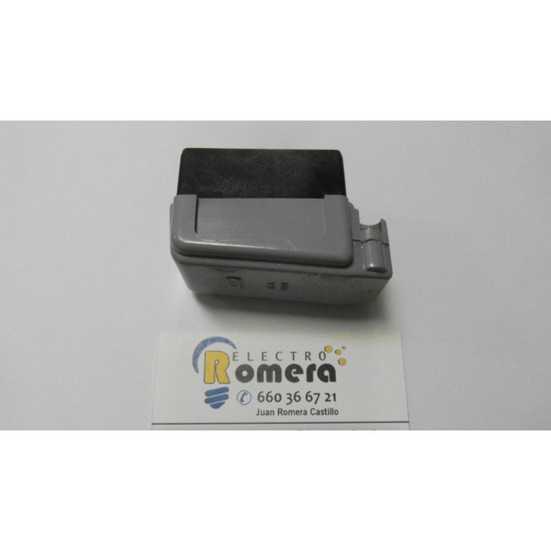 PROLONGADORES II CON T.T METROPOLI 16A 380V GRIS 3 PROLONGADORES II CON T.T METROPOLI 16A 380V GRIS