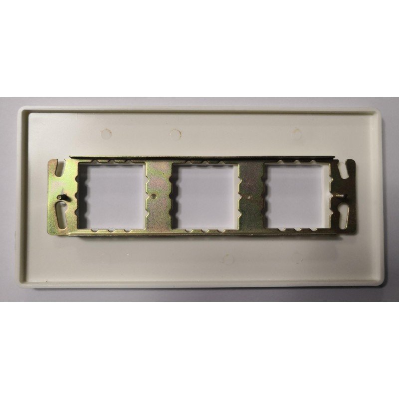 PLACA CUADRADA LINEAL 3 ELEMENTOS  551 REACONDICIONADO