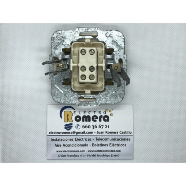 TOMA TELEFONO 4 contactos LX BLANCO MARFIL 3 TOMA TELEFONO 4 contactos LX BLANCO MARFIL