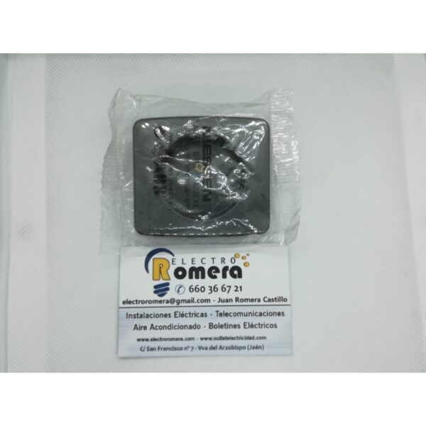 TAPA BASE ENCH.2P EUROPEA ARCO GRAFITO 8203 GF 1 TAPA BASE ENCH.2P EUROPEA ARCO GRAFITO 8203 GF