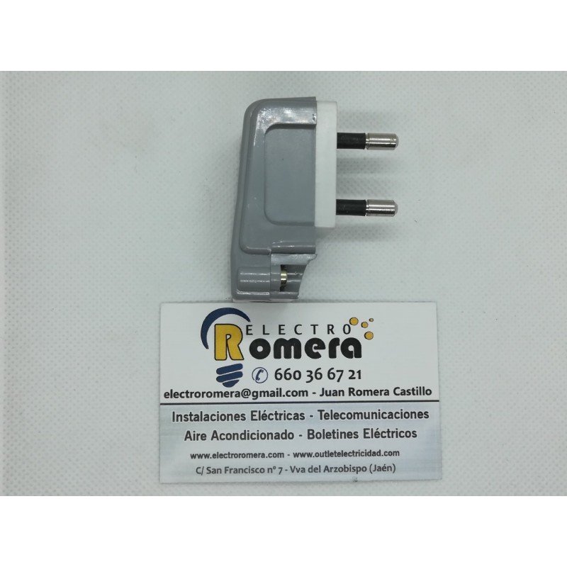 CLAVIJA II UNE 10/16A 250V GRIS METROPOLI 3 CLAVIJA II UNE 10/16A 250V GRIS METROPOLI