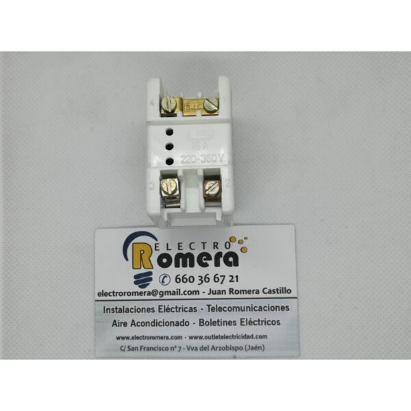INTERRUPTOR MAS CORTACIRCUITO BLANCO METROPOLI 16A 380V