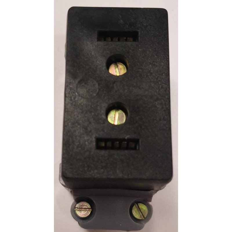 TOMA PROLONGADORA BIPOLARES 2P EUNEA/BJC 3031 BLANCO METROPOLI 16A.380V