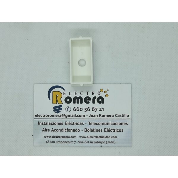 BJC SALIDAS CORDON SERIE LINEAL 10A 250V. 3 BJC SALIDAS CORDON SERIE LINEAL 10A 250V.