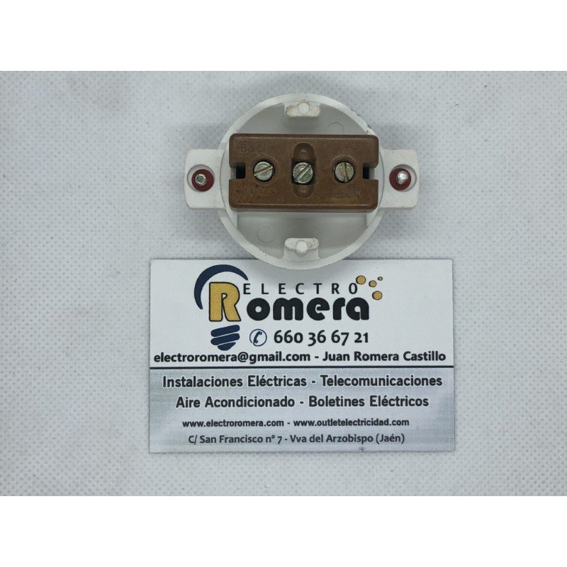 BASE ENCHUFE AMERICANO ESFERICO 10A 250V 3 BASE ENCHUFE AMERICANO ESFERICO 10A 250V