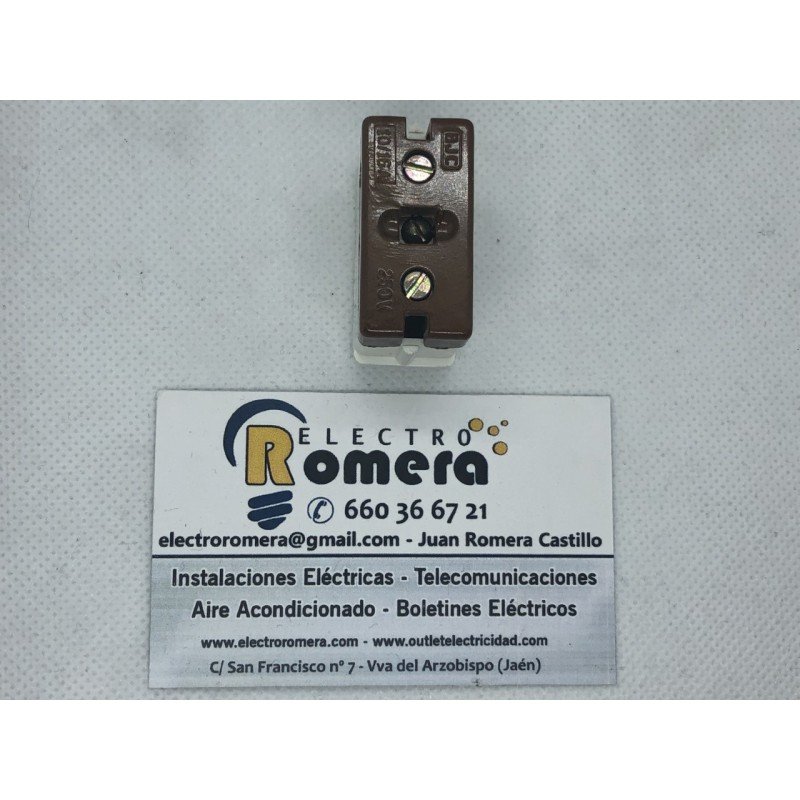 BASE ENCHUFE MIGNON 2P SERIE LINEAL 10A 250V