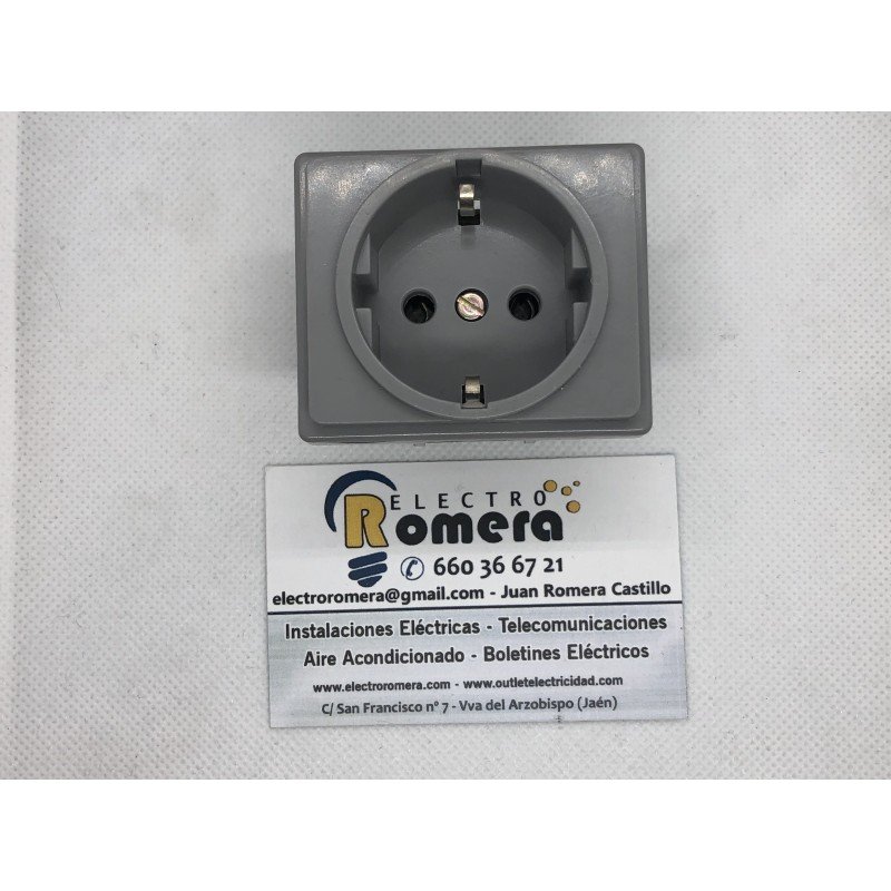 BASE ENCHUFE CON T.T LATERAL