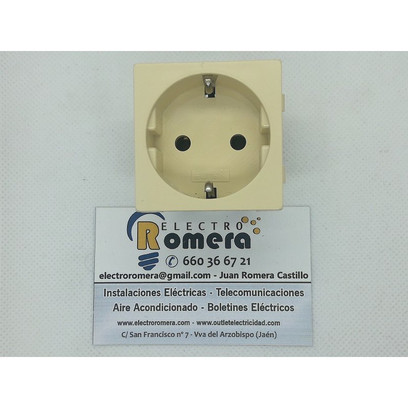 BASE DE ENCHUFE EUROPEA TTL BLANCO MARFIL 10/16A 250V  47306.09