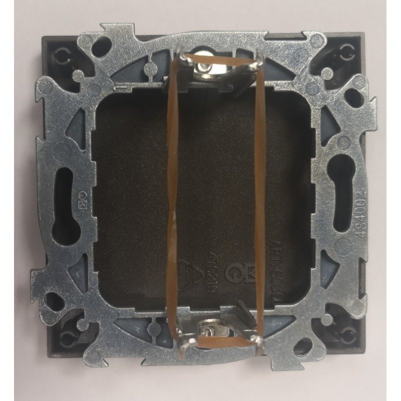 TAPA CIEGA 70 * 70 CON GARRAS SM 200 ANTRACITA