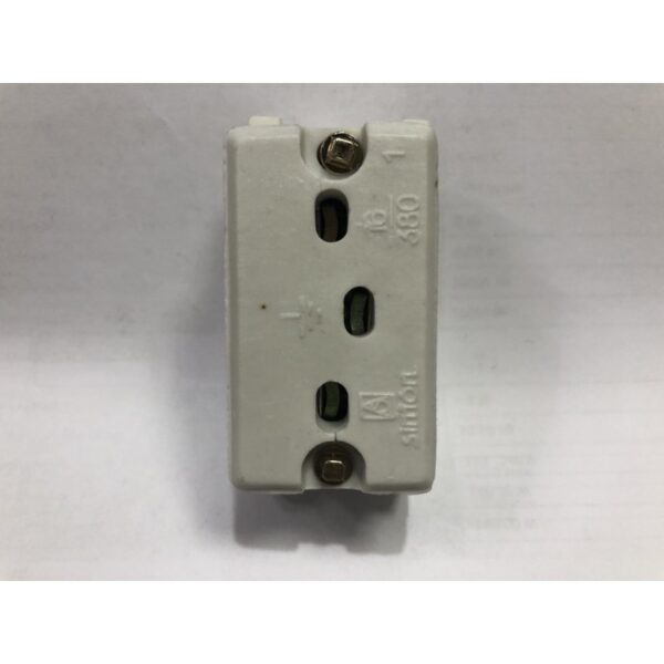 BASE ENCHUFE BIPOLAR CON TOMA TIERRA 16A 380V BLANCO