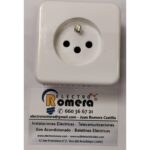 BASE ENCHUFE TT DESPLAZADA SEGURIDAD 10024