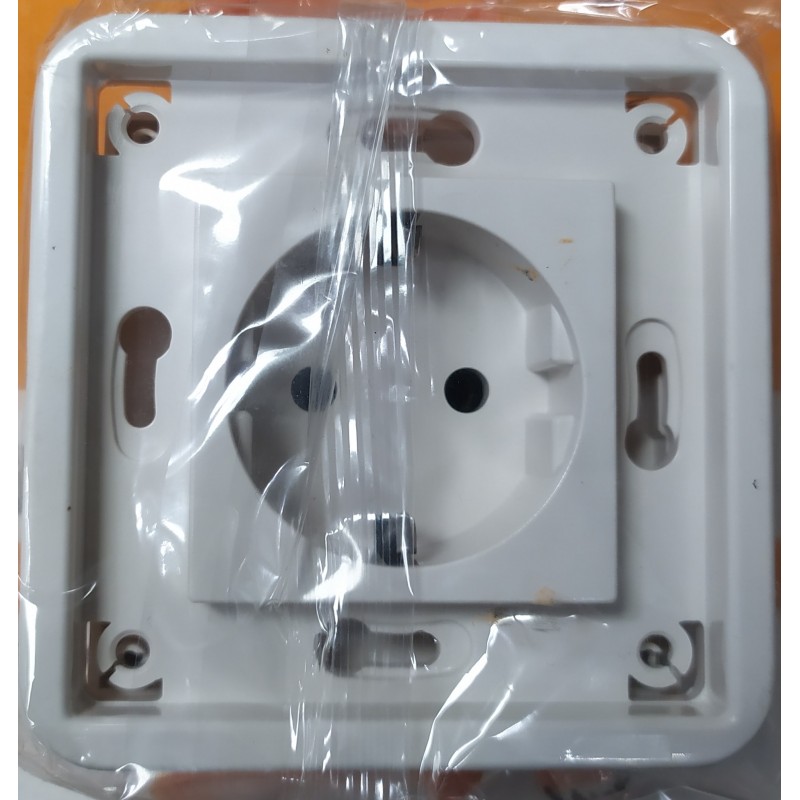 BASE ENCHUFE 2P + TTL 10/16A-250 V 46309-02Z