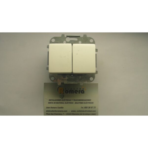 DOBLE CONMUTADOR DE CRUCE 10A 250V SERIE SIGNO BLANCO ALPINO 1 DOBLE CONMUTADOR DE CRUCE 10A 250V SERIE SIGNO BLANCO ALPINO