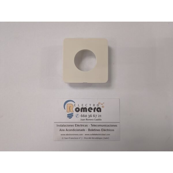 TAPA CON APERTURA CIRCULAR BERKER MODUL 2 MARFIL