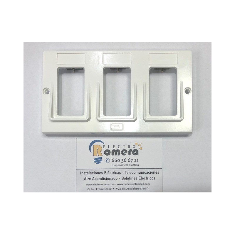 PLACAS PANEL PARA 3 ELEMENTOS BLANCO 16A 380V METROPOLI