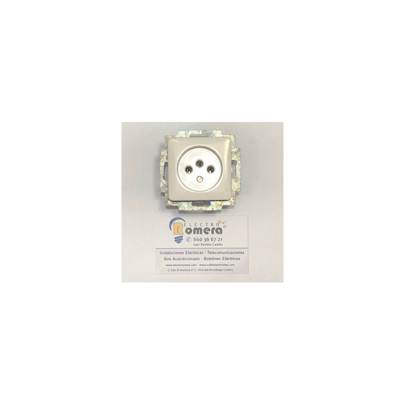 ENCHUFE 2P+T.T. DESPLAZADA 10-16A/250V SERIE 6000 NIESSEN BLANCO