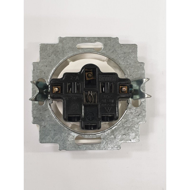 ENCHUFE 2P+TT.DESPLAZADA 7006 BM MARFIL NIESSEN LX 3 ENCHUFE 2P+TT.DESPLAZADA 7006 BM MARFIL NIESSEN LX